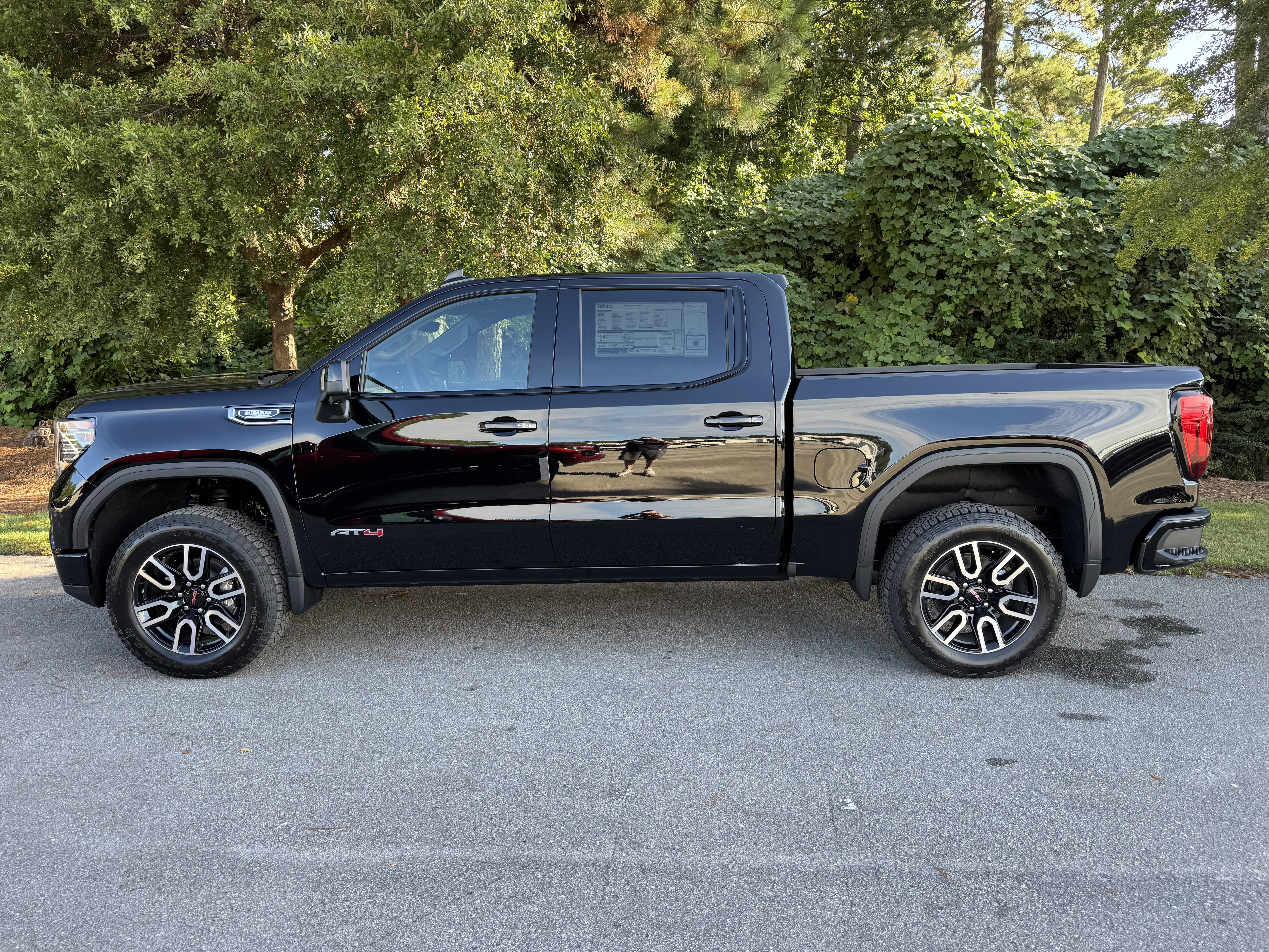 New 2026 GMC Sierra 1500 AT4 w/ Technology Package image 14