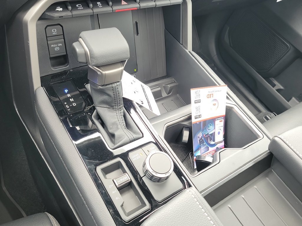 New 2026 Toyota Tundra Limited AWD/4WD image 18