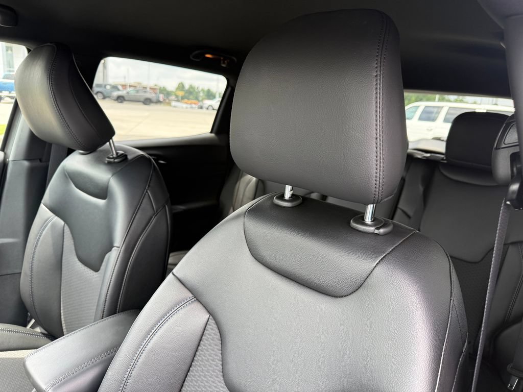 New 2026 Jeep Compass Latitude AWD/4WD image 22