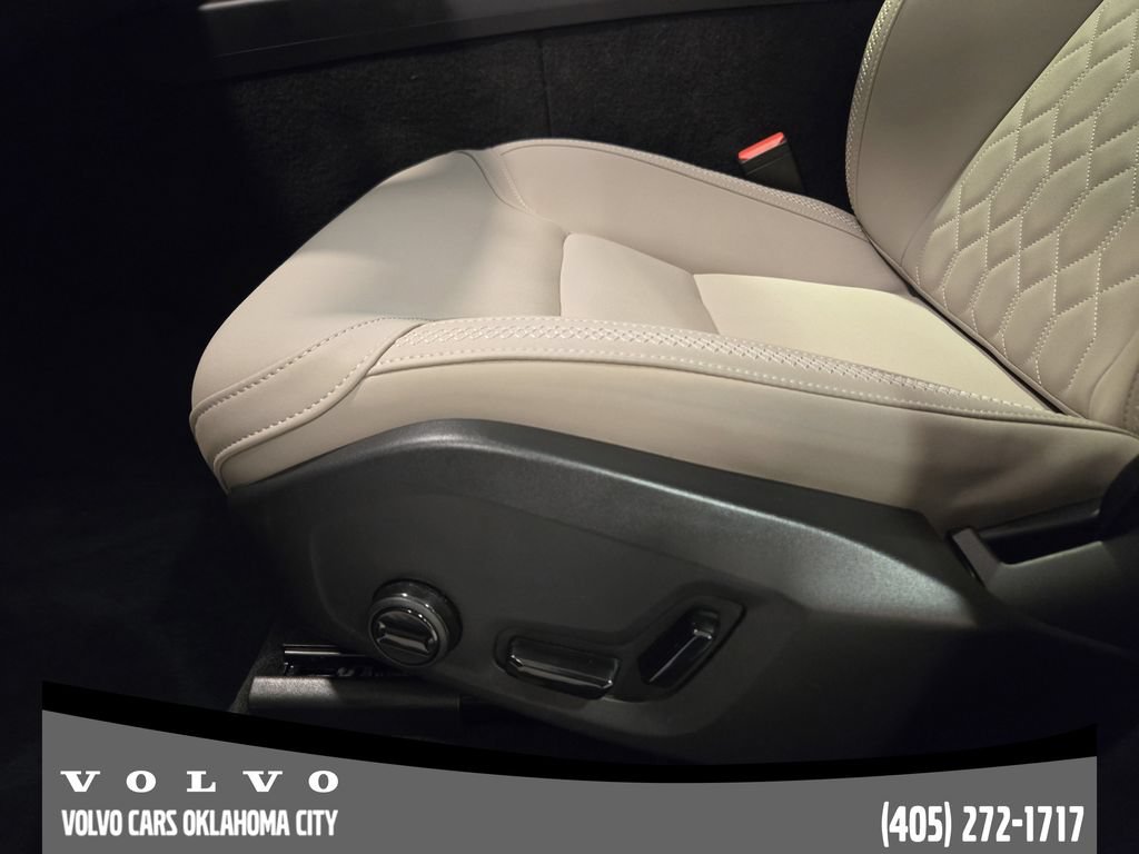 Certified 2026 Volvo XC60 B5 Plus w/ Protection Package Premier AWD/4WD image 23