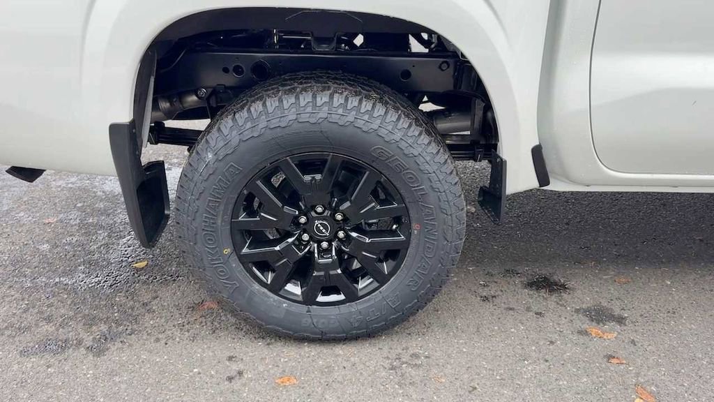 New 2026 Nissan Frontier SV w/ Tow Package AWD/4WD image 7