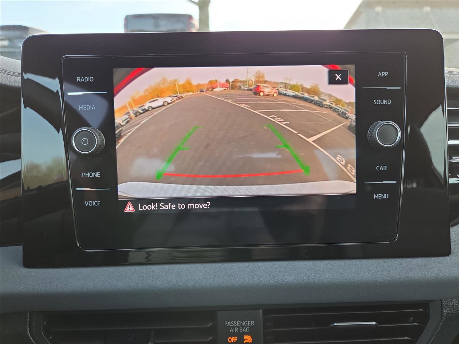 Used 2025 Volkswagen Jetta SE w/ Sunroof Package image 20