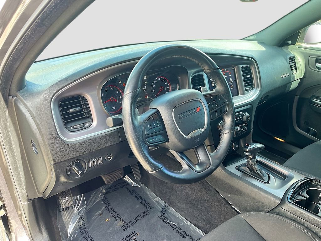 Used 2022 Dodge Charger R/T w/ Blacktop Package image 9