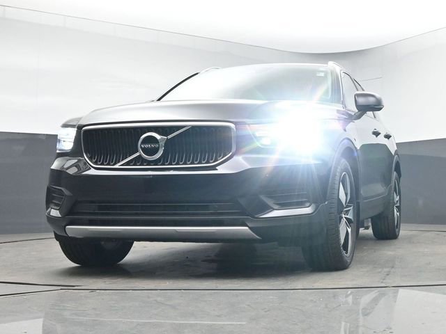 Used 2020 Volvo XC40 T5 Momentum w/ Protection Package Premier image 34