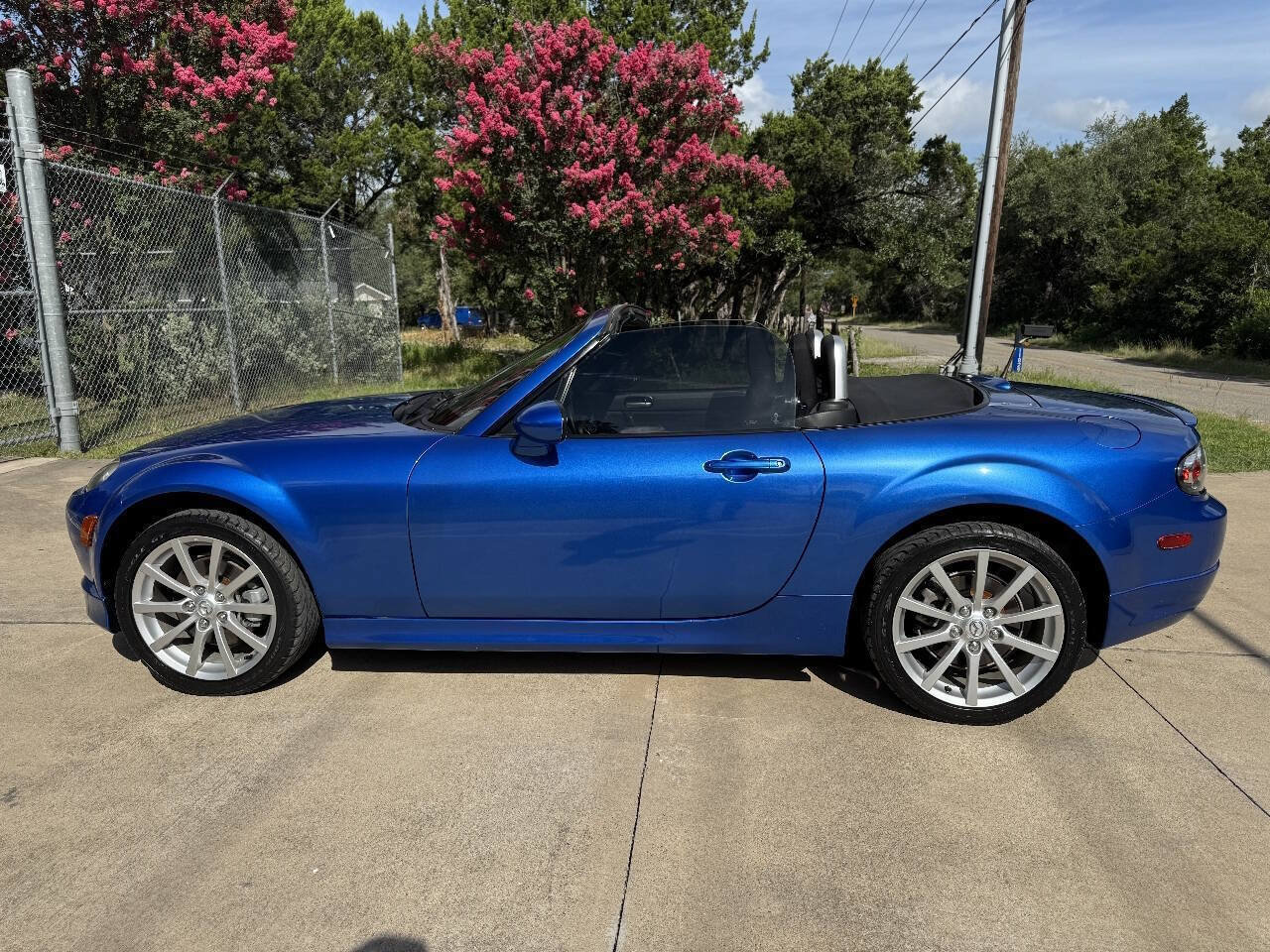 Used 2006 MAZDA MX-5 Miata Sport w/ Appearance Pkg RWD image 6
