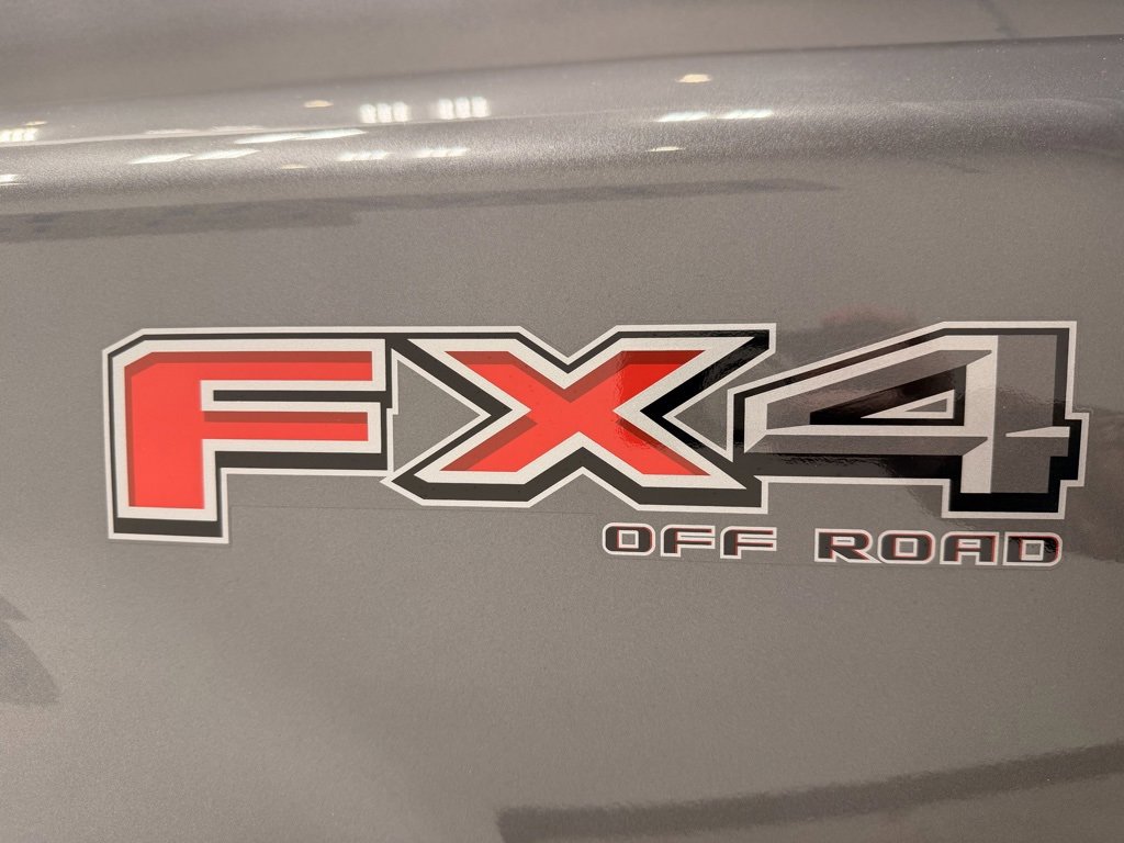Used 2025 Ford F450 Platinum w/ FX4 Off-Road Package image 13