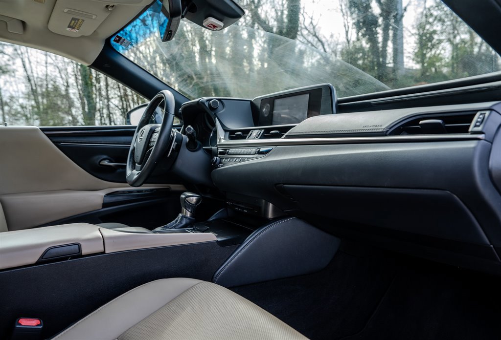 Used 2020 Lexus ES 350 image 32