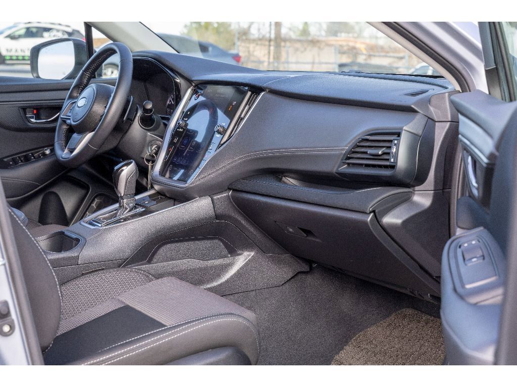 Used 2022 Subaru Outback Premium image 10