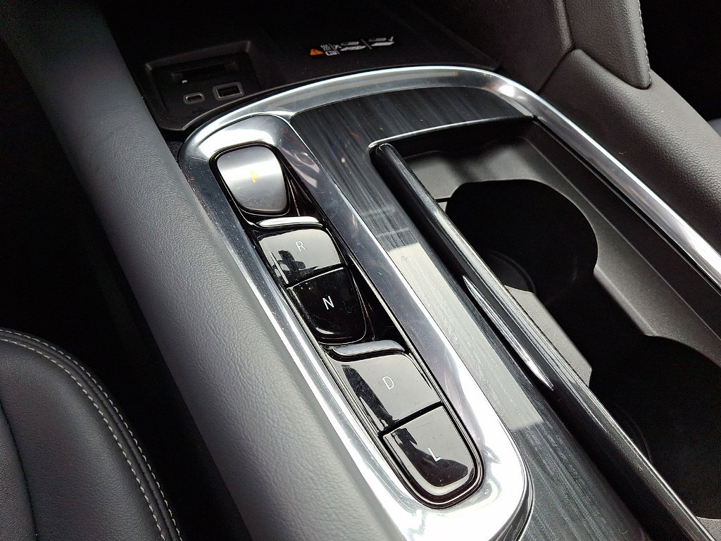 Certified 2024 Buick Enclave Essence image 12