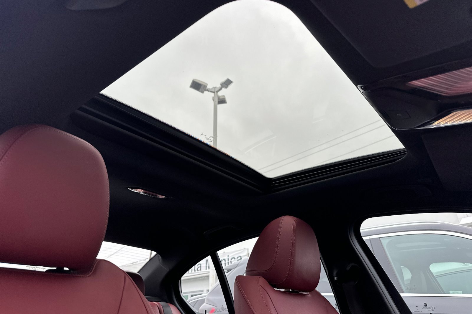 Used 2023 BMW 330i Sedan w/ Premium Package RWD image 15
