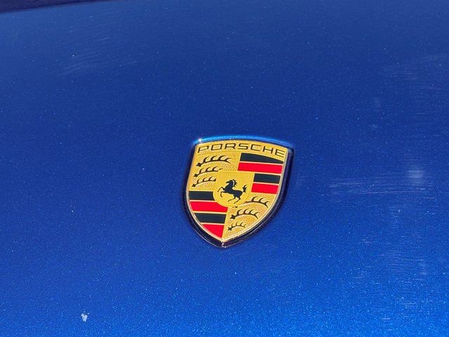 Used 2025 Porsche Macan AWD/4WD image 27