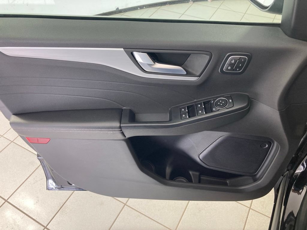 Used 2024 Ford Escape Platinum AWD/4WD image 15