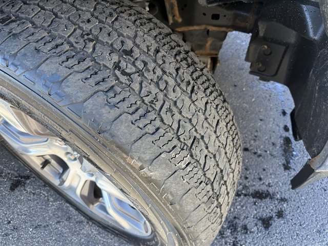 Used 2019 RAM 1500 Laramie AWD/4WD image 5