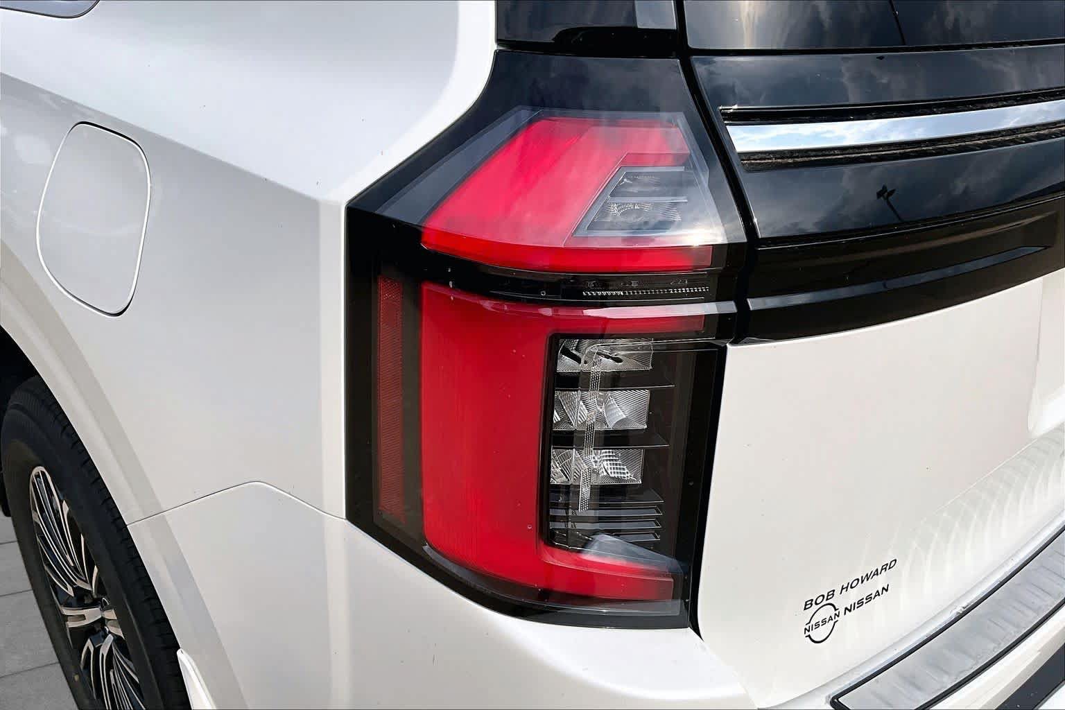 New 2026 Nissan Armada SL w/ Captain's Chari Seat Package AWD/4WD image 14
