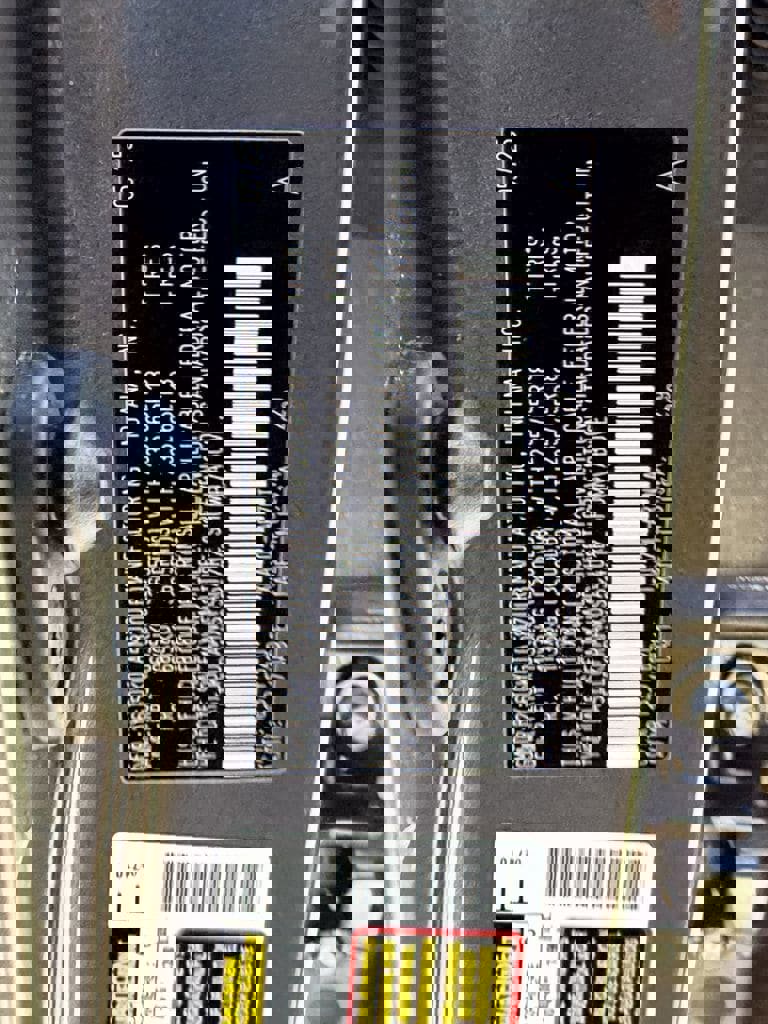 Used 2025 Toyota Highlander LE image 32