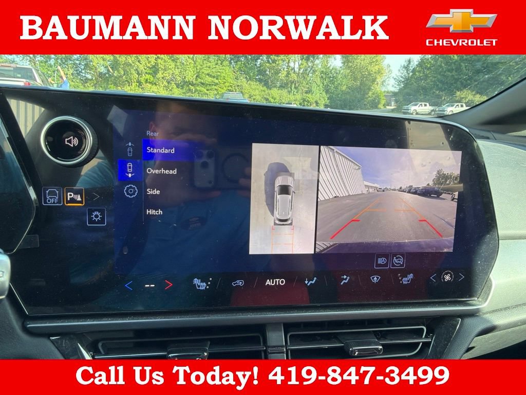 Used 2024 Chevrolet Equinox EV RS w/ Active Safety Package 3 FWD image 30