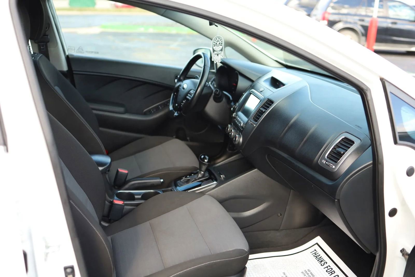 Used 2017 Kia Forte S w/ S Technology Package image 38