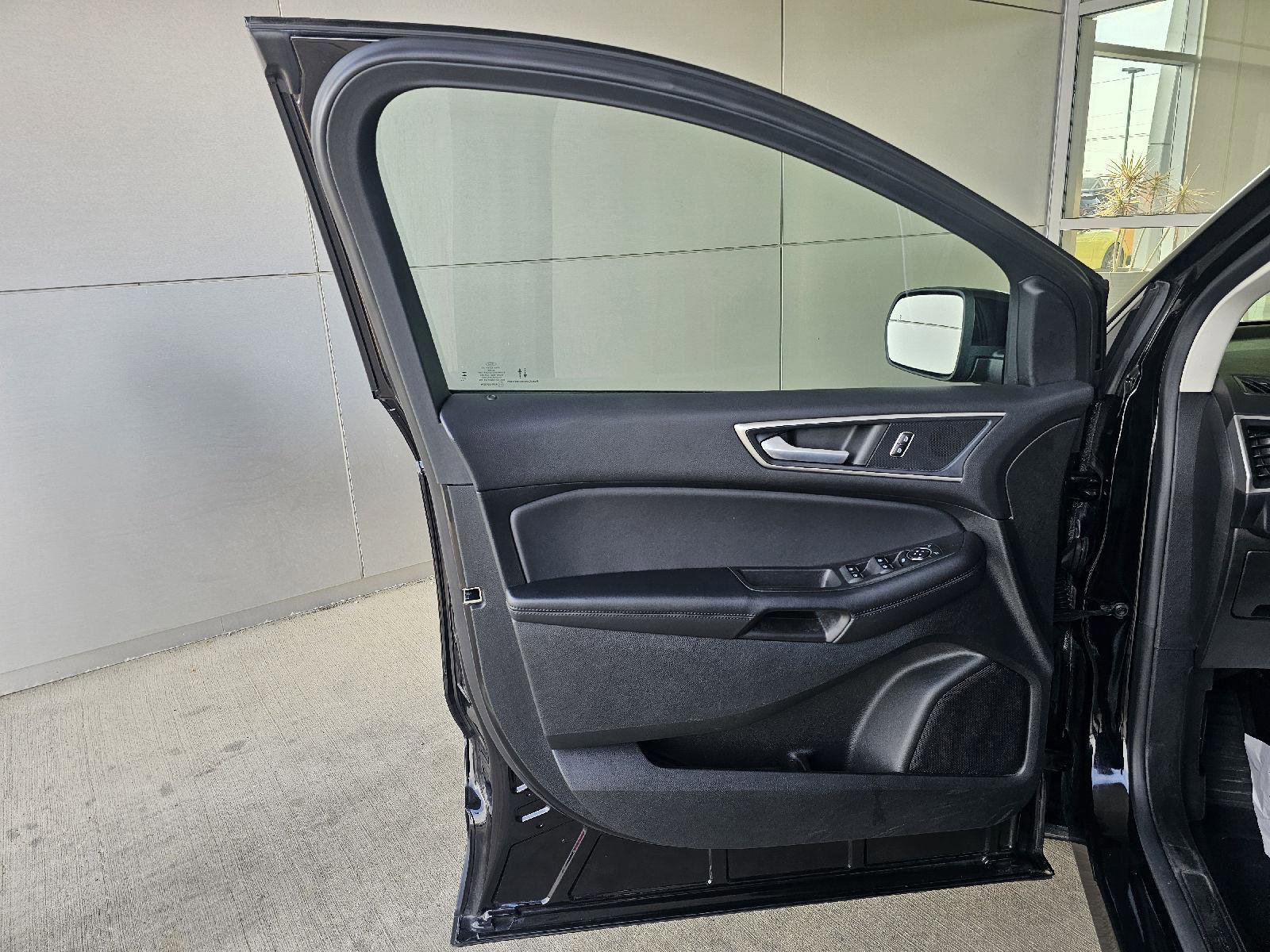 Used 2023 Ford Edge SEL w/ Convenience Package AWD/4WD image 18