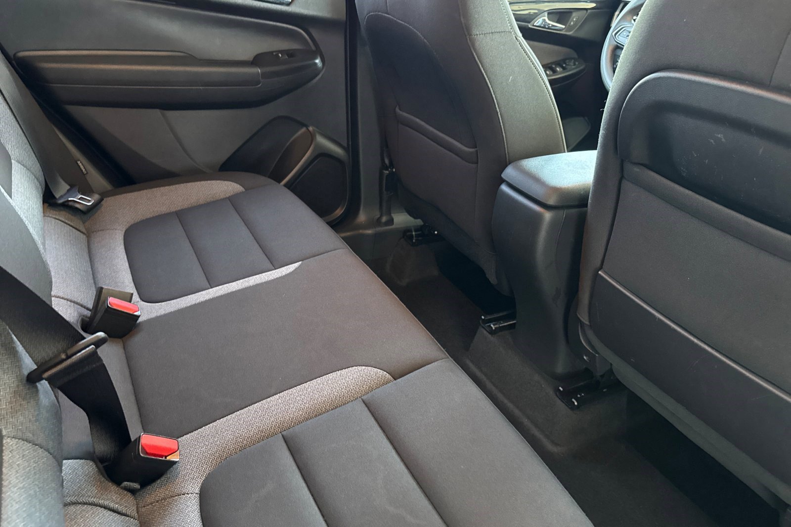 Used 2025 Chevrolet TrailBlazer LT image 29