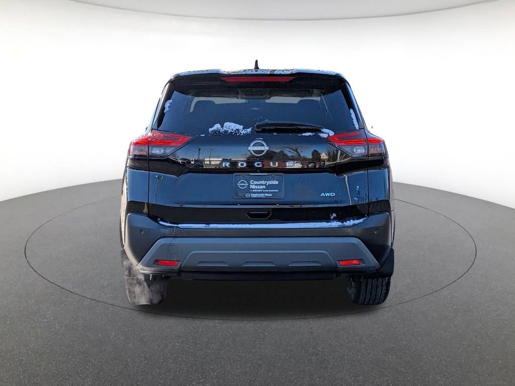 Used 2022 Nissan Rogue S image 6
