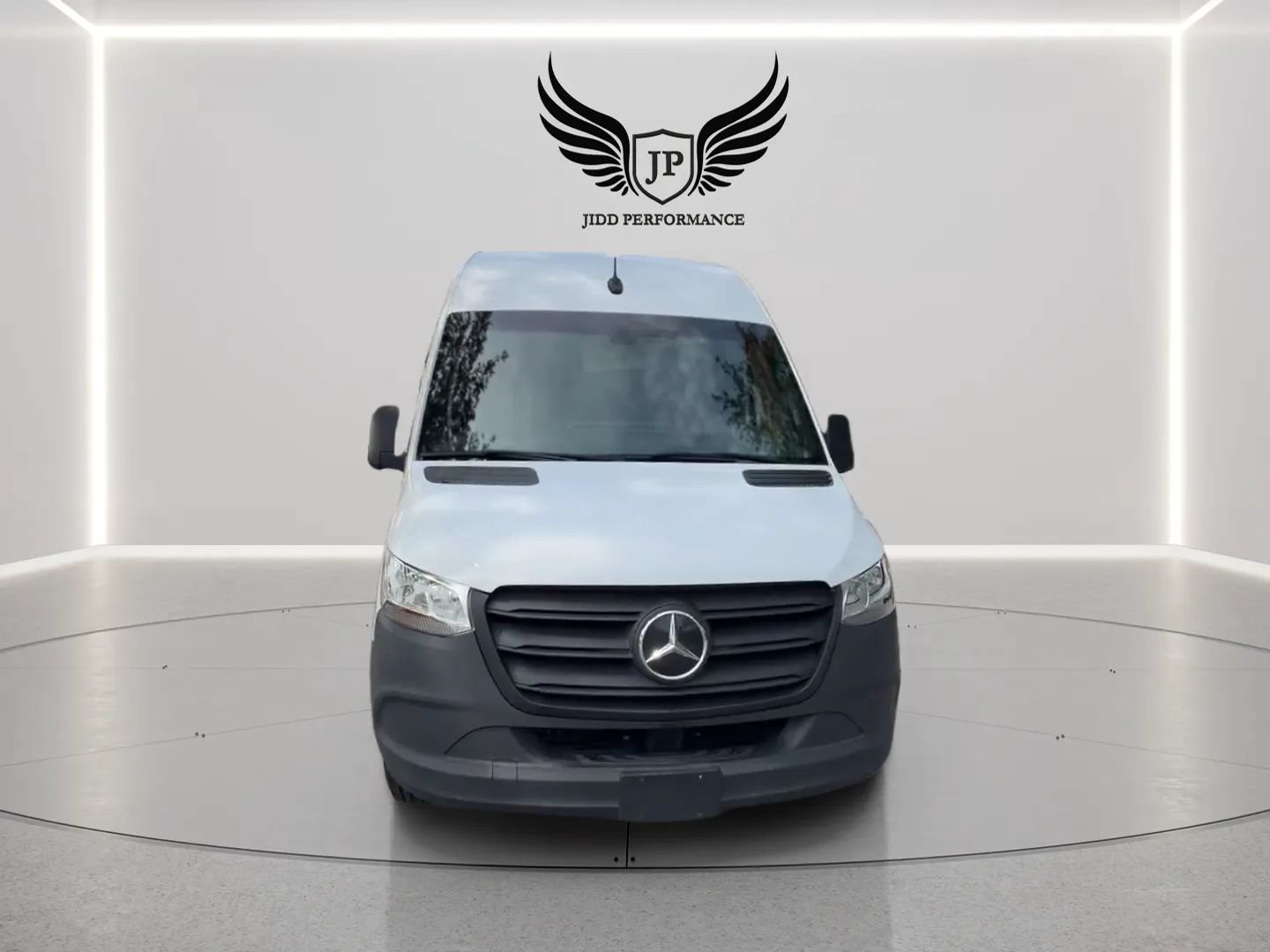 Used 2024 Mercedes-Benz eSprinter 170 Cargo image 2