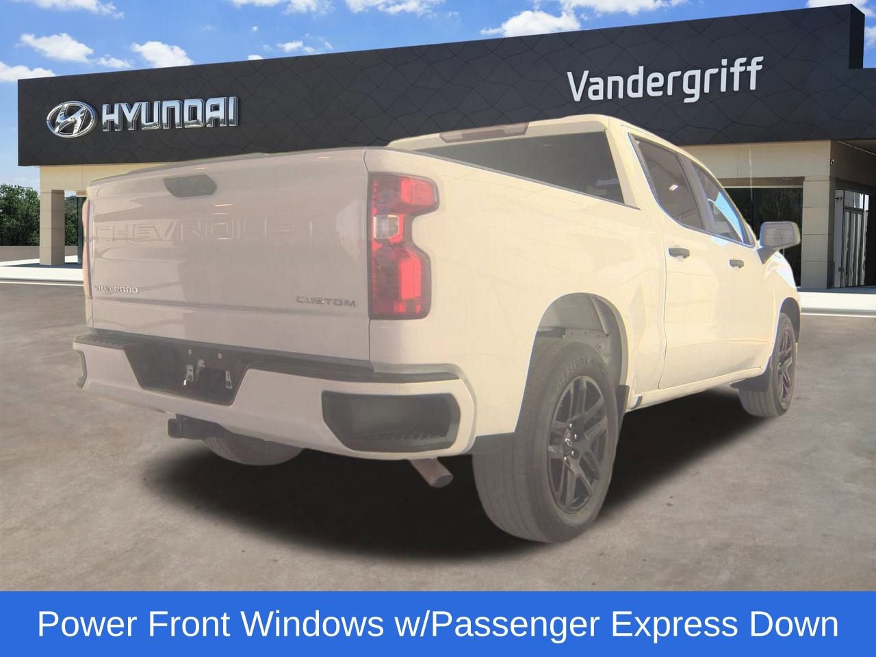 Used 2023 Chevrolet Silverado 1500 Custom image 12