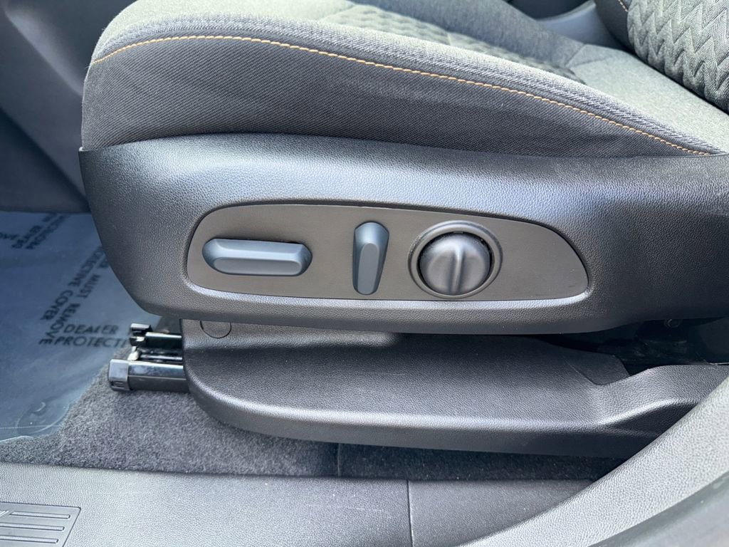 Used 2022 Chevrolet Equinox LT image 17