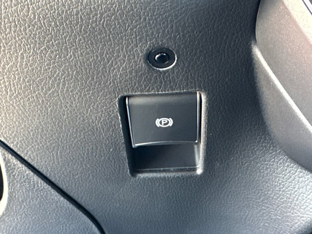 New 2027 VinFast VF 8 Eco AWD/4WD image 31