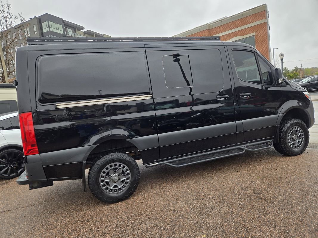 Used 2020 Mercedes-Benz Sprinter 2500 image 14