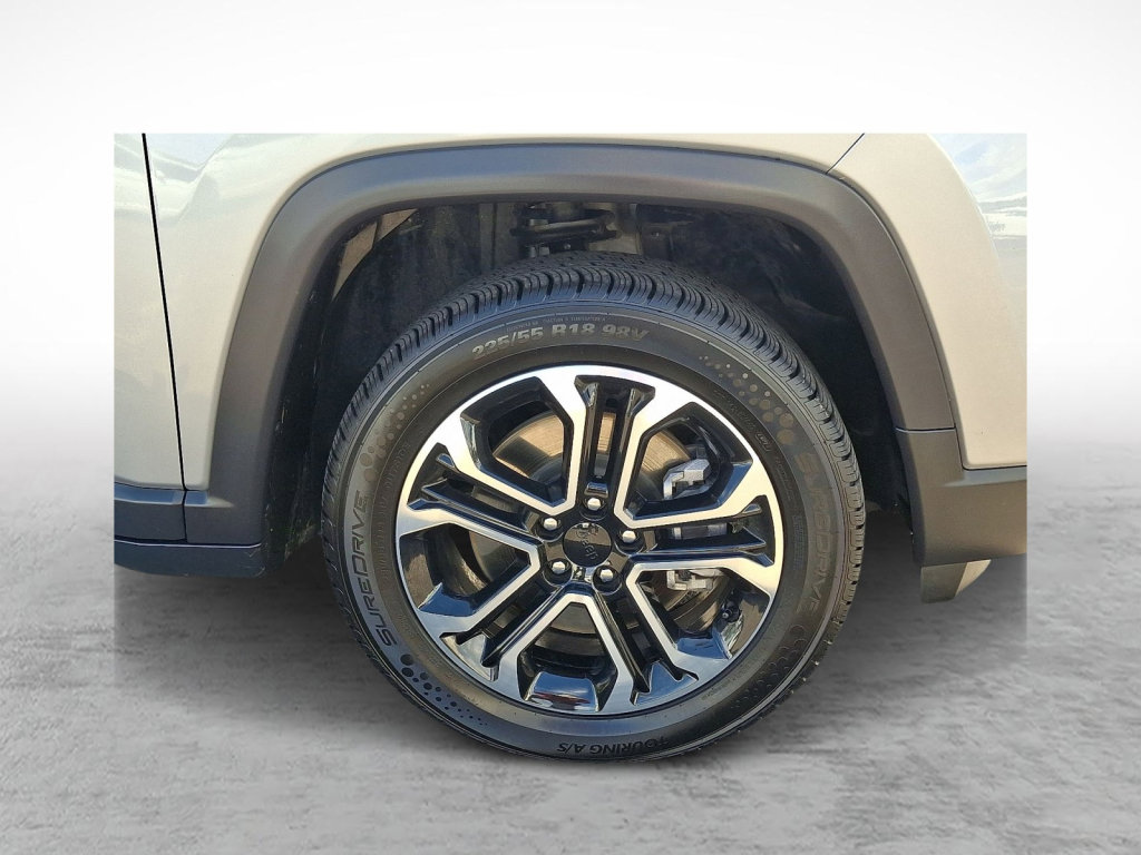 Used 2024 Jeep Compass Limited image 9