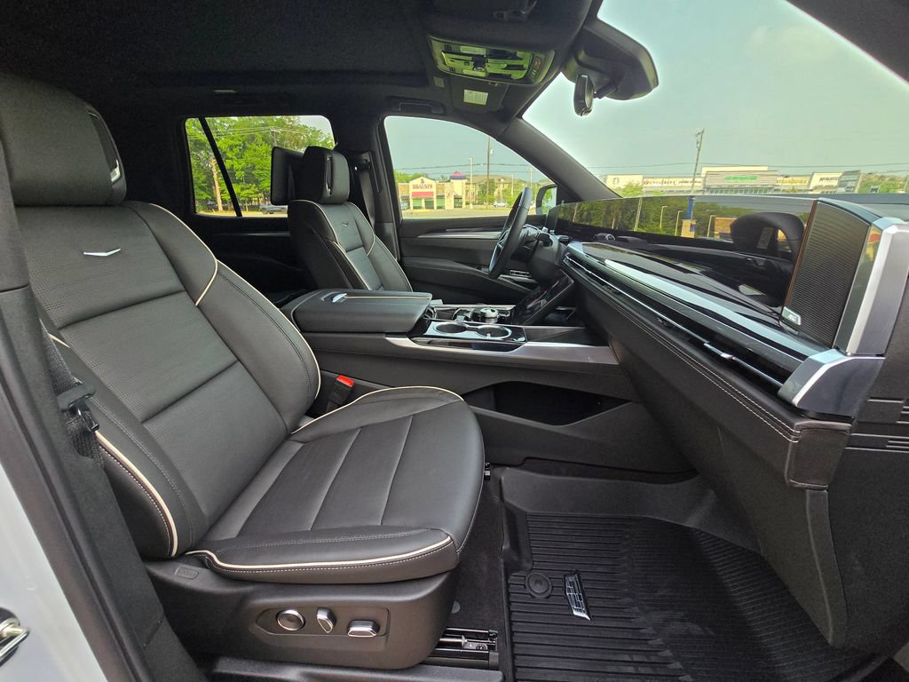 New 2026 Cadillac Escalade Sport w/ Touring Package AWD/4WD image 17