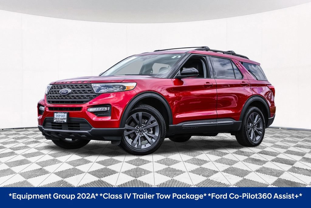 Used 2024 Ford Explorer XLT w/ Equipment Group 202A AWD/4WD image 2