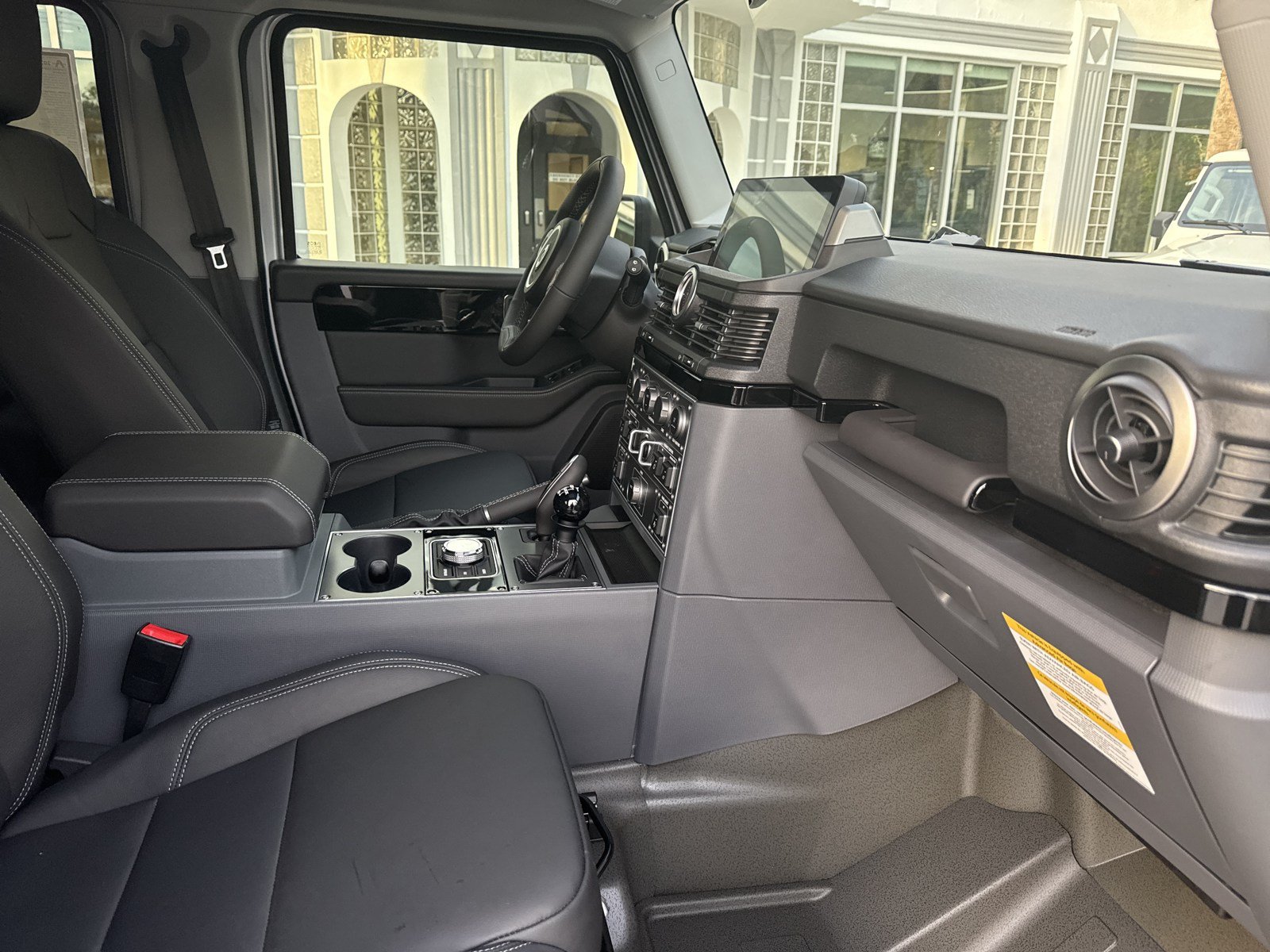 Used 2025 INEOS Grenadier Station Wagon AWD/4WD image 32