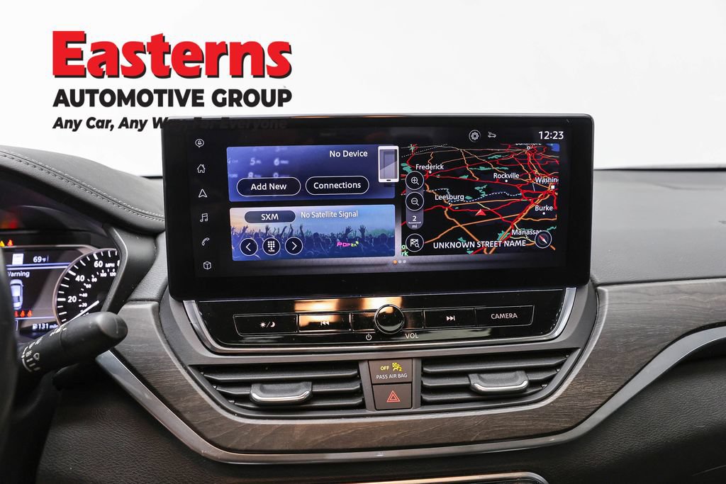Used 2023 Nissan Altima 2.5 SL FWD image 12