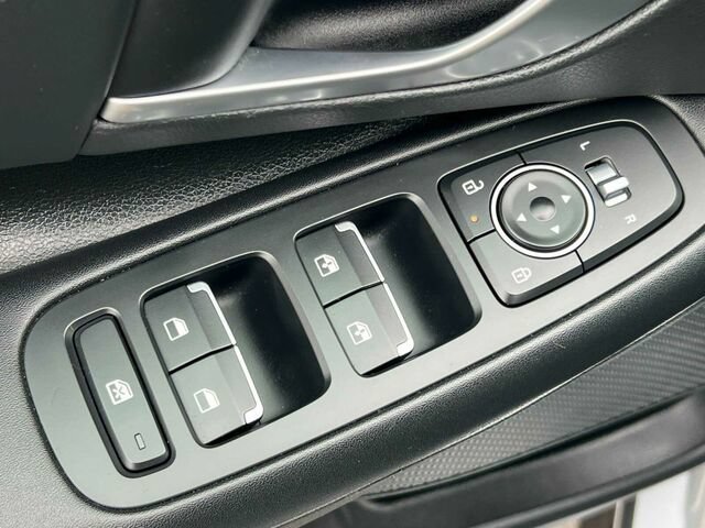 Used 2025 Hyundai Sonata SEL FWD image 13