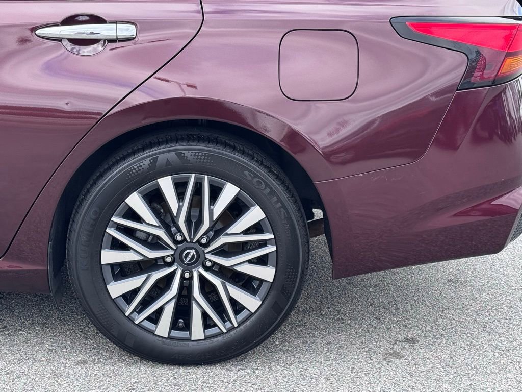 Used 2024 Nissan Altima 2.5 SV image 33