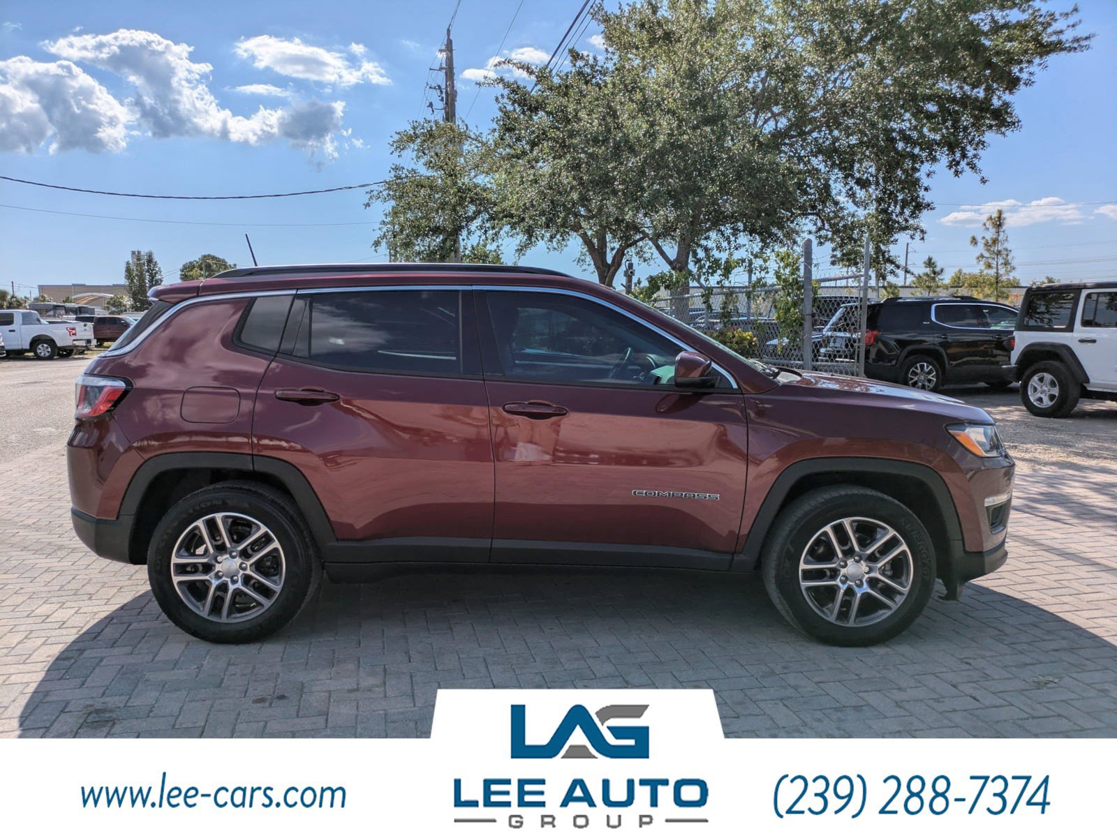 Used 2020 Jeep Compass Latitude FWD image 2