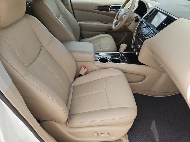 Used 2015 Nissan Pathfinder Platinum FWD image 12