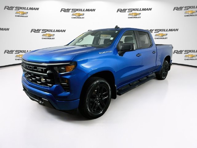 Used 2023 Chevrolet Silverado 1500 Custom AWD/4WD image 3