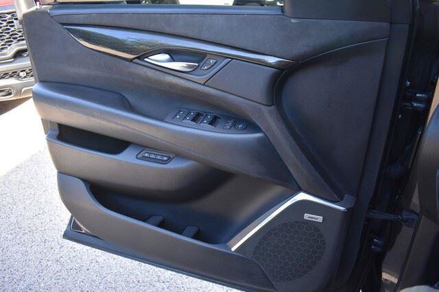 Used 2016 Cadillac Escalade Platinum AWD/4WD image 43