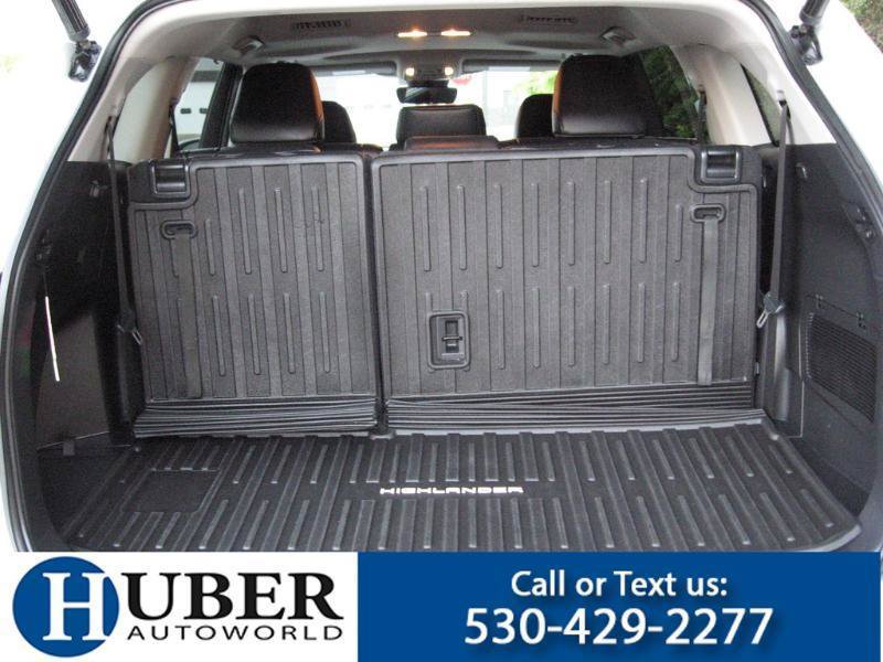 Used 2022 Toyota Highlander XLE AWD/4WD image 14