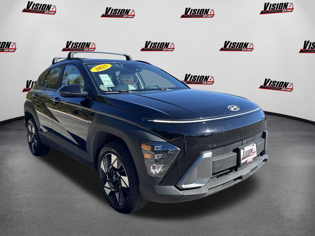 Used 2025 Hyundai Kona SEL AWD/4WD image 3