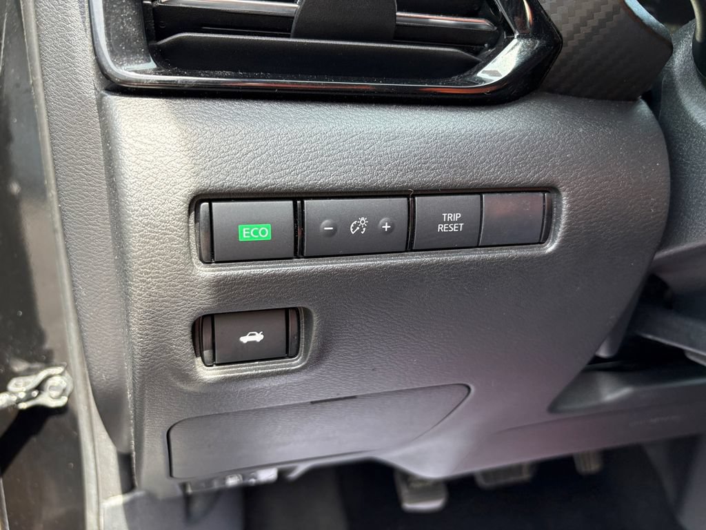 Used 2022 Nissan Sentra SR FWD image 28