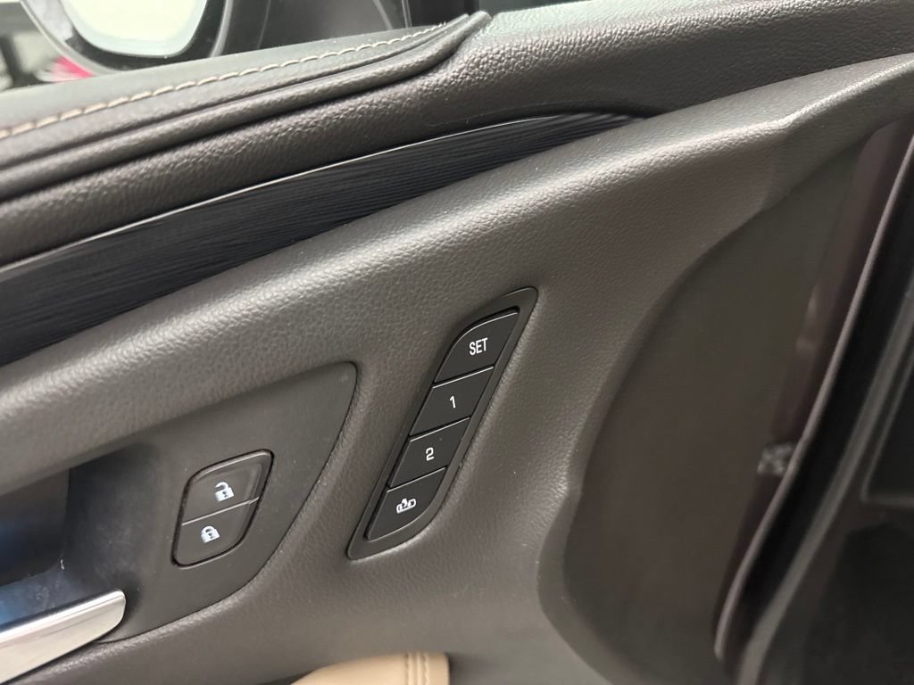Used 2017 Buick Envision Essence AWD/4WD image 22