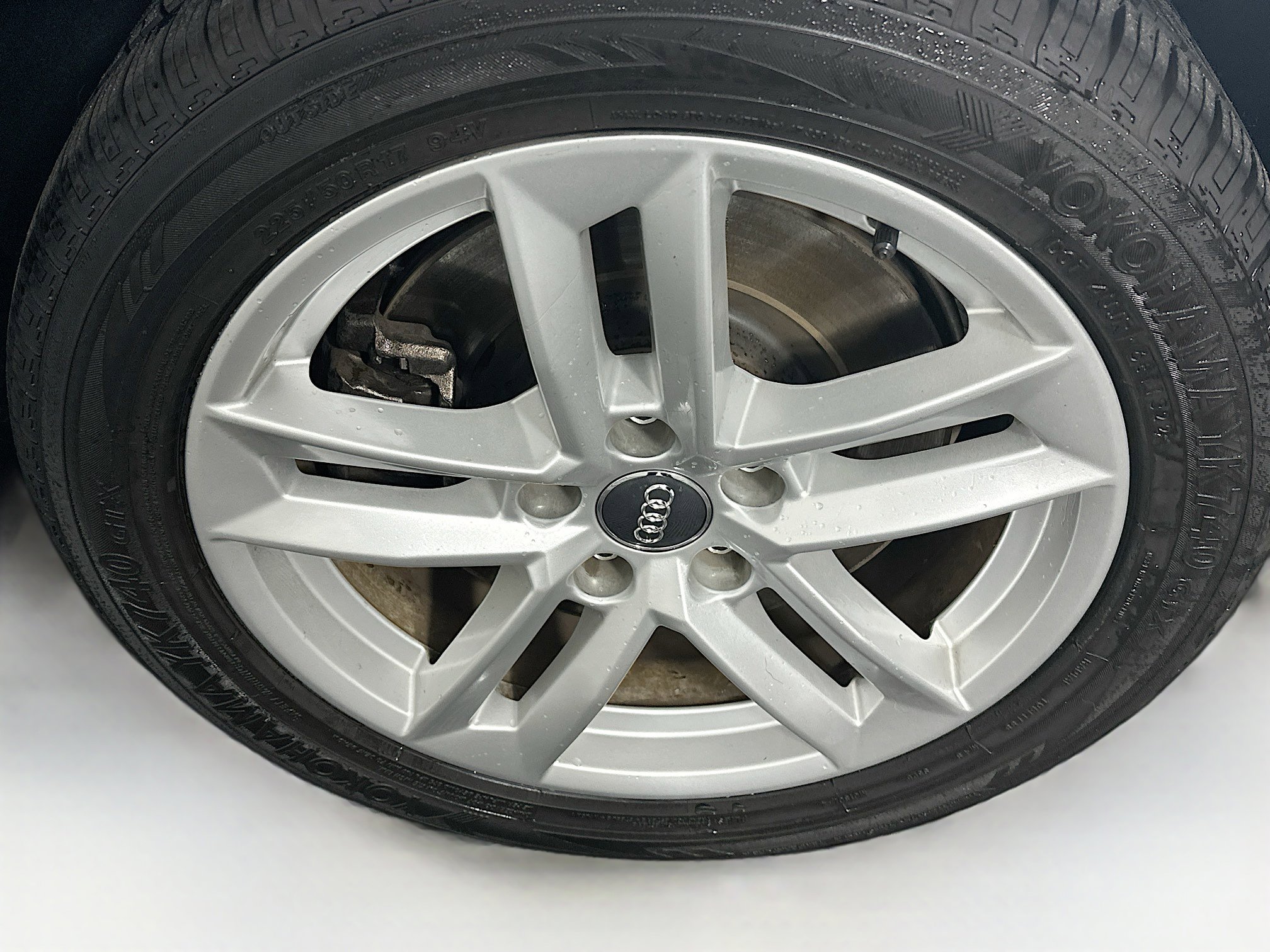 Used 2017 Audi A4 2.0T Premium image 11