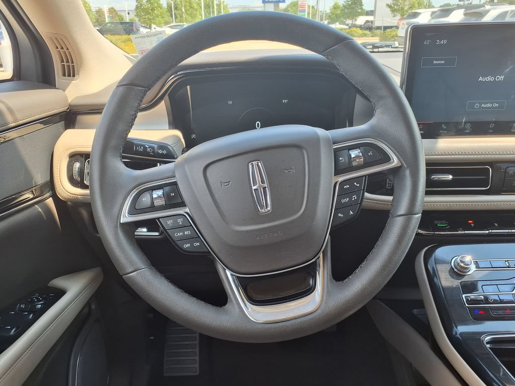 Used 2022 Lincoln Nautilus FWD w/ Premium Package image 27
