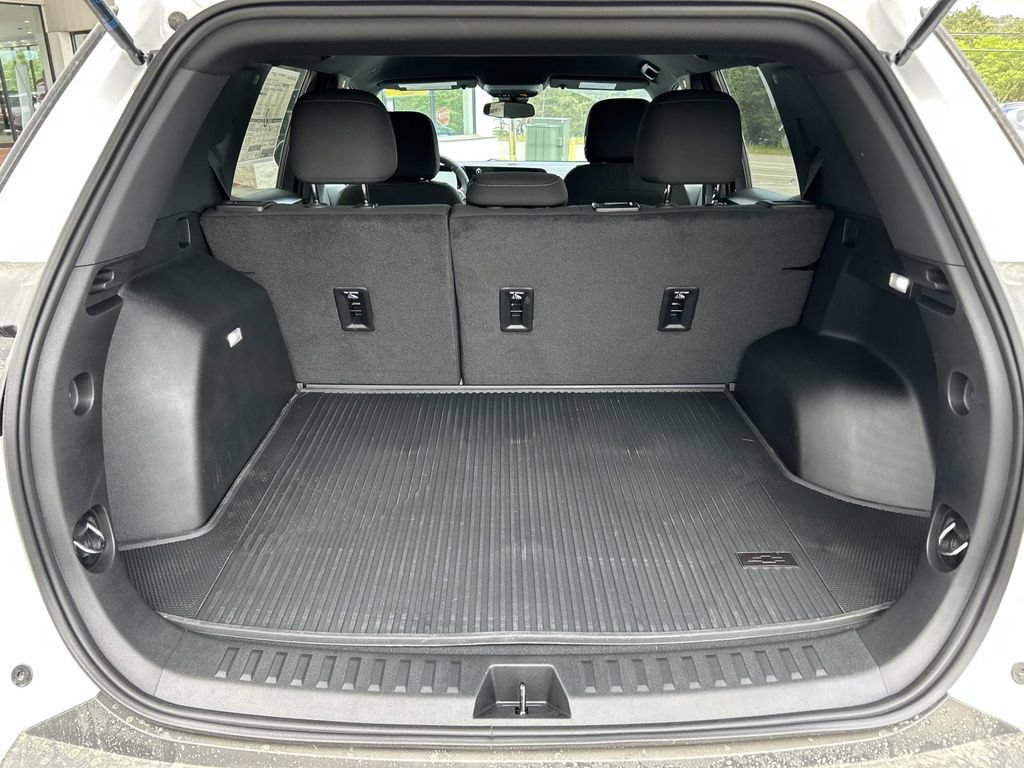 New 2026 Chevrolet Equinox LT w/ LPO, Floor Liner Package FWD image 6