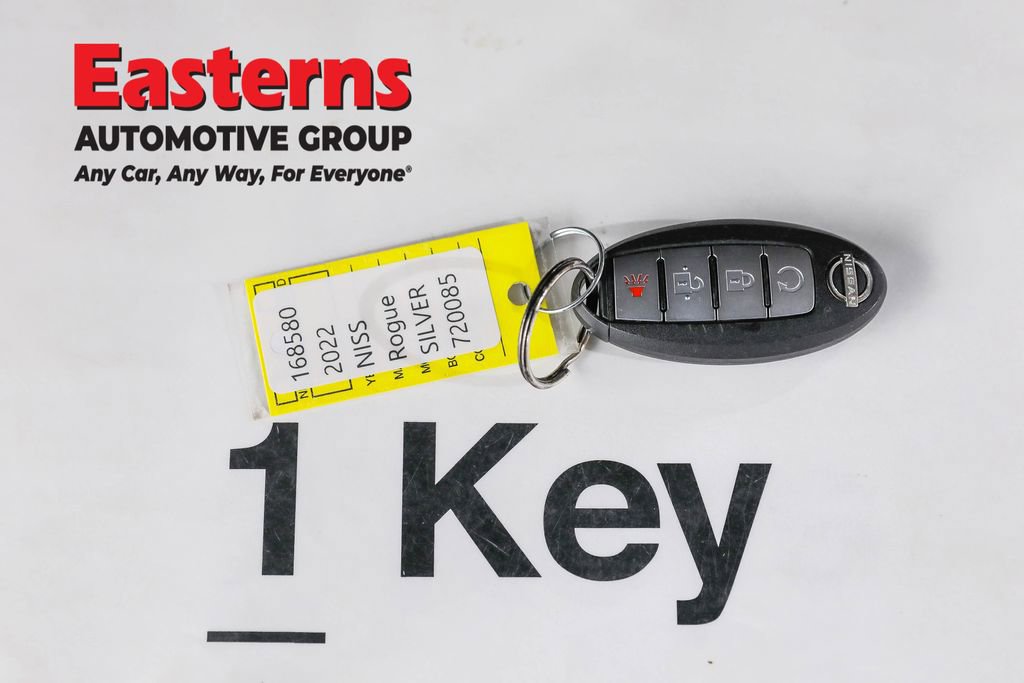 Used 2022 Nissan Rogue SV image 25