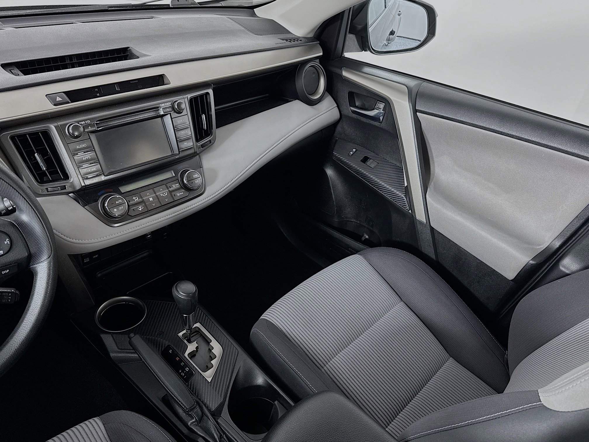 Used 2014 Toyota RAV4 XLE image 22