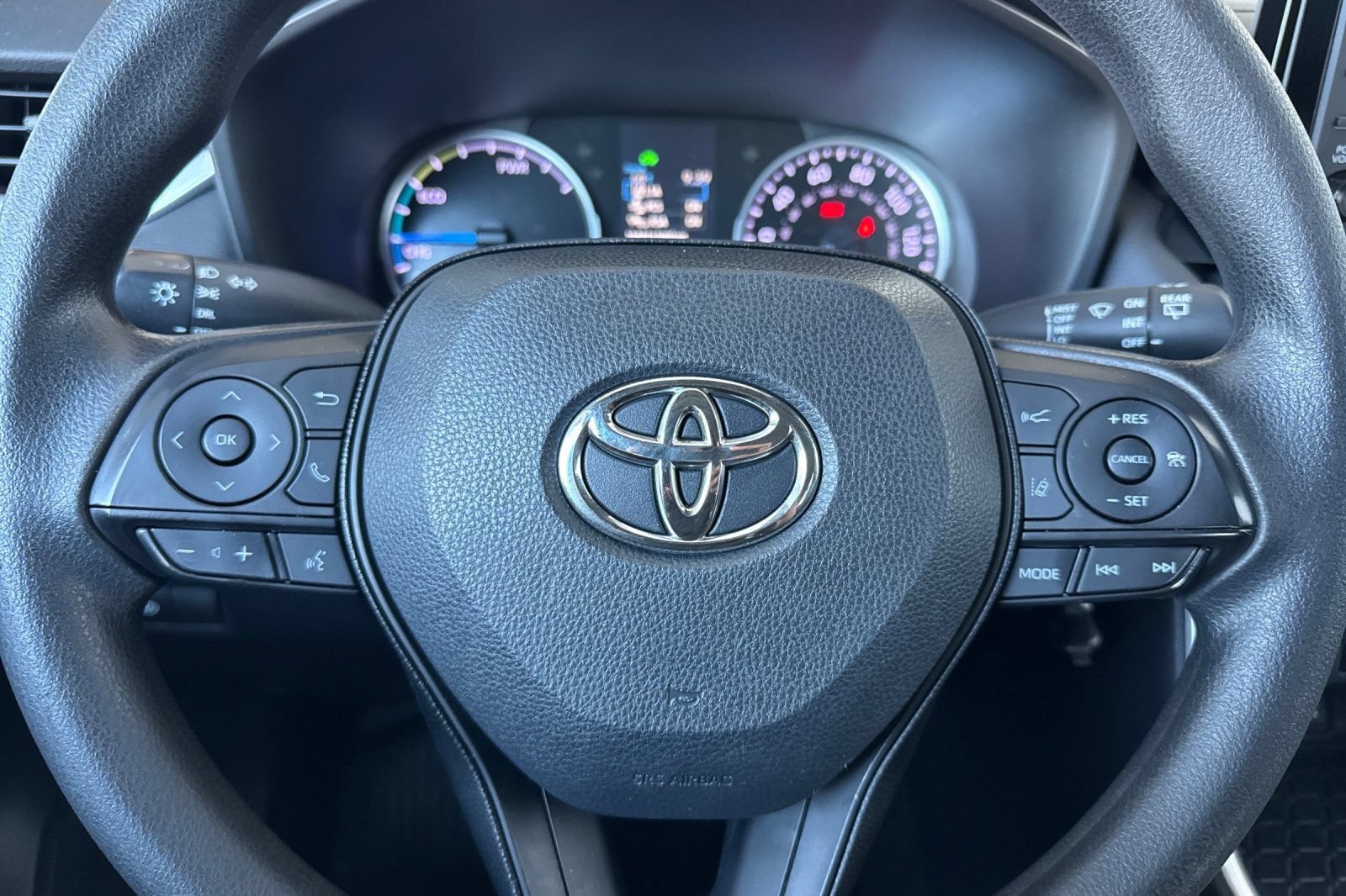 Used 2019 Toyota RAV4 LE w/ All Weather Liner Package AWD/4WD image 26